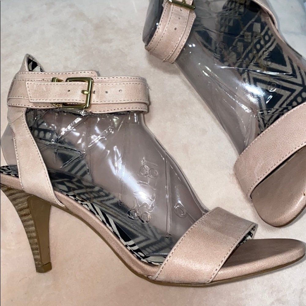Heel sandals